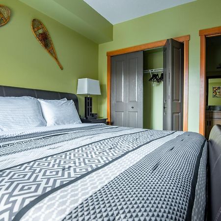 Renovated Condo, 2Br, 2Ba, Heated Pool, 3 Hot Tubs, Pets Welcome! Canmore Exterior foto