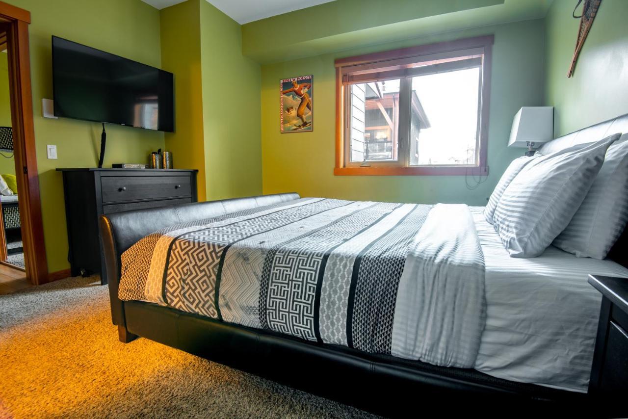 Renovated Condo, 2Br, 2Ba, Heated Pool, 3 Hot Tubs, Pets Welcome! Canmore Exterior foto